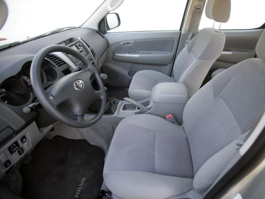  Toyota Hilux Double Cab 2005 года  (фото 3 из 30)